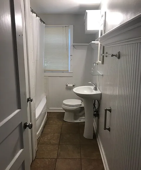 3901B Elkins Ave — Photo 9