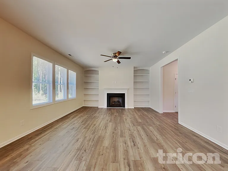 103 Davinci Dr — Photo 2