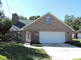 213 Southgate Dr, Crestview, FL 32539