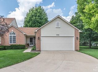 9056 Pine Cove Dr, Whitmore Lake, MI 48189