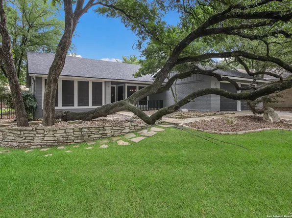 8526 ODYSSEY DR, Universal City, TX 78148