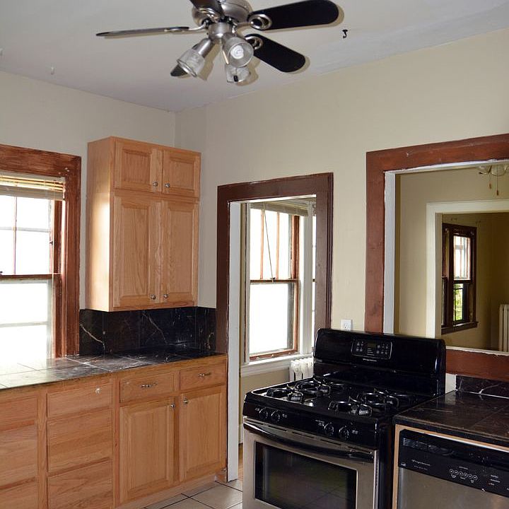 1st image of 3115 Girard Ave S #2