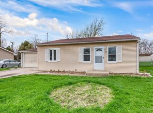 206 E Streamwood Blvd, Streamwood, IL