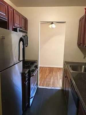 Rented by Smart NY Realty LLC | media 6