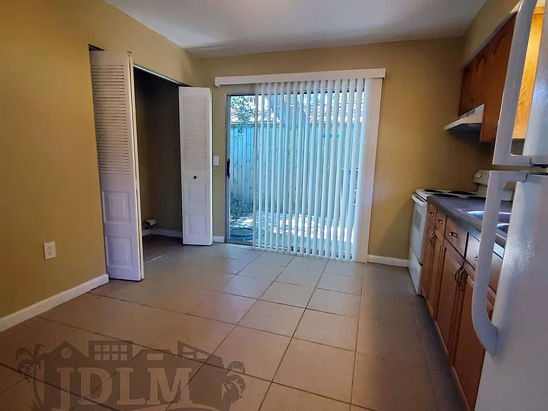 1289 Bertland Way — Photo 6