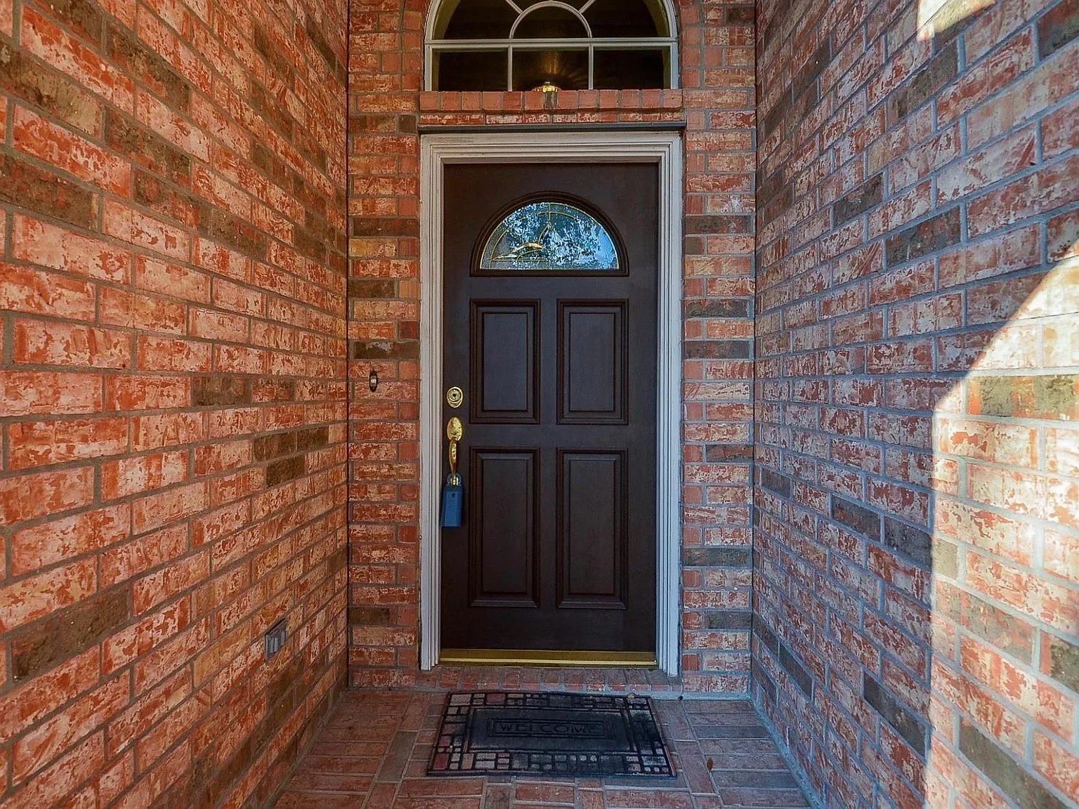 4 bed, 2.0 bath, 2236 sqft, $2,500 — Photo 3