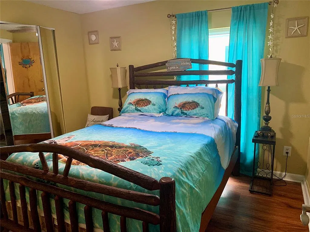 3 bed, 2.0 bath, 1654 sqft, $5,800 — Photo 4