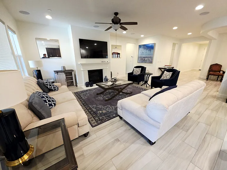 2488 Remy Cantos Dr — Photo 8