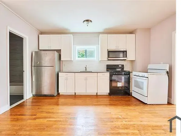 42 Brighton Ave #3, Staten Island, NY 10301