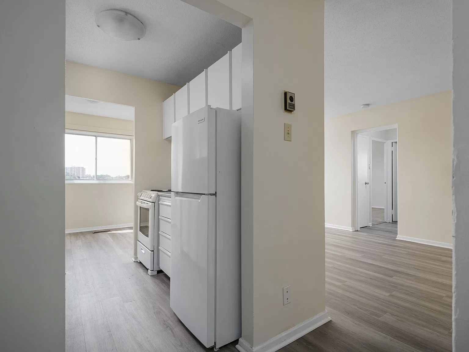 Parkwood Hills Residences — Photo 1
