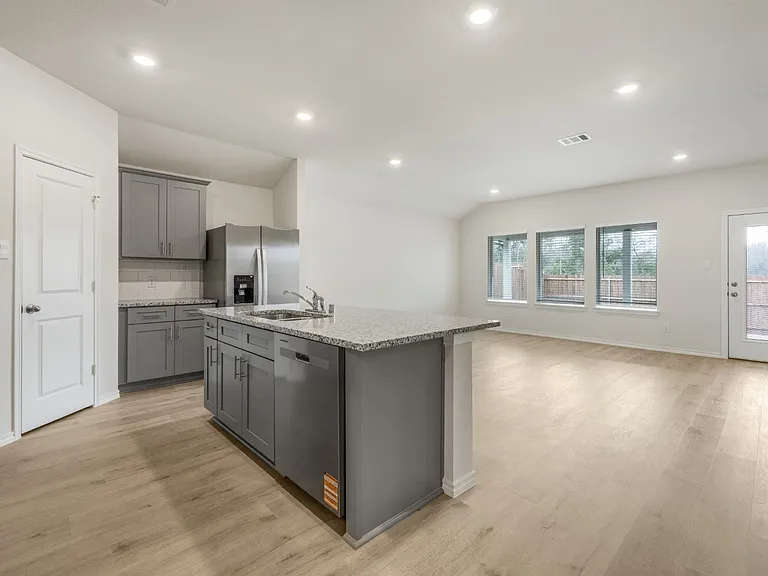 1511 Brooke Dr — Photo 3