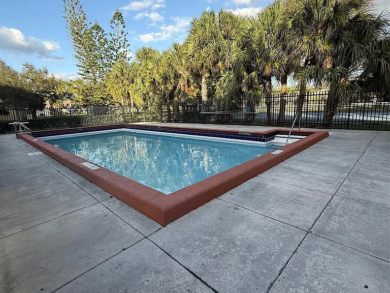 2075 Coral Ridge Dr #2075 — Photo 3