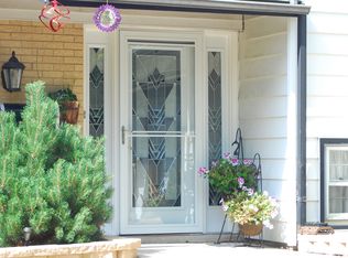 883 Durham Ct, Hanover Park, IL