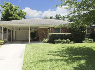 3742 Drummond St, Houston, TX 77025