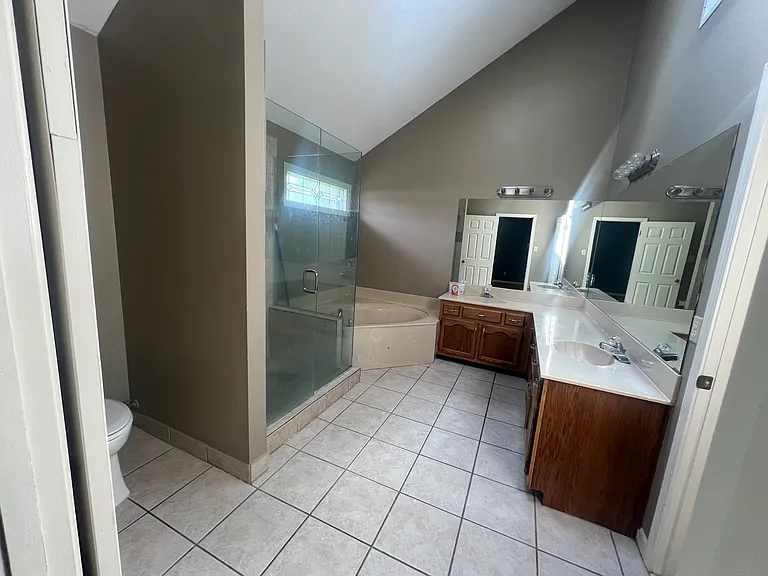 6241 Saint Elmo Rd — Photo 8