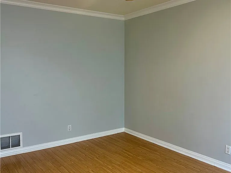 441 S Doheny Dr — Photo 11