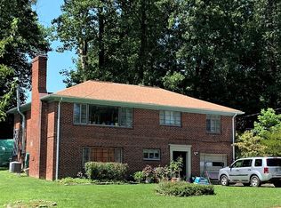 3224 Graham Rd, Falls Church, VA 22042