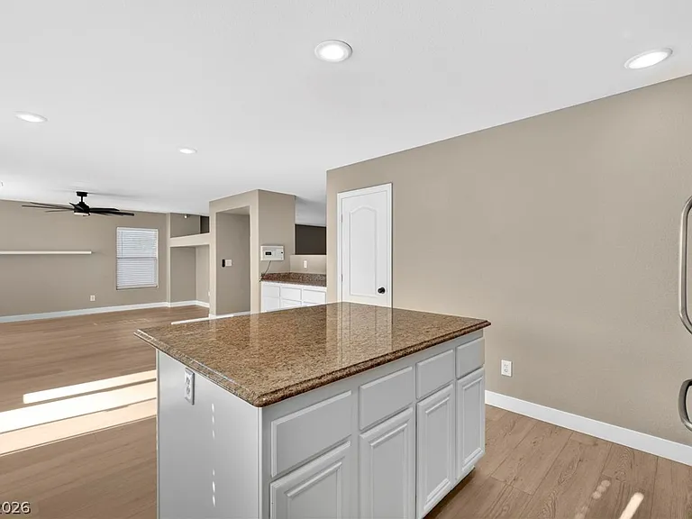 6117 Brenneman St — Photo 12