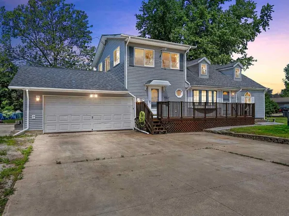 309 Jefferson Ave SW, Swisher, IA 52338