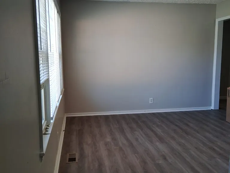 3879 Speedway Cir — Photo 6