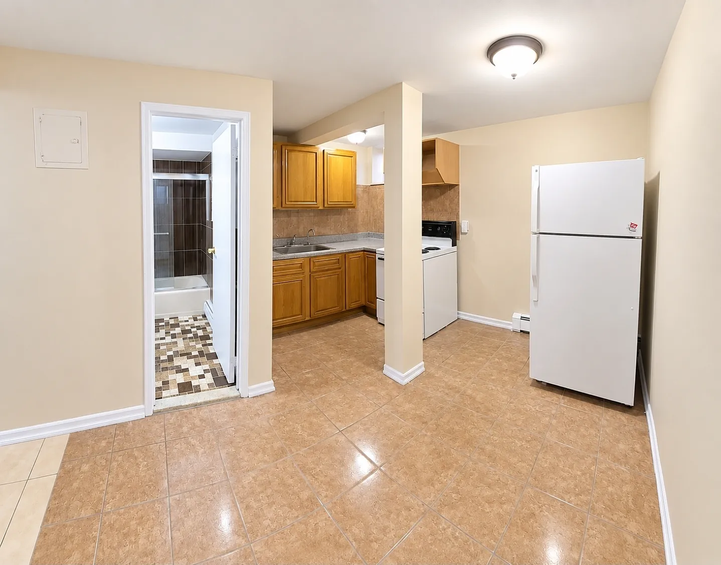 1 bed, 600 sqft, $1,900 — Photo 3