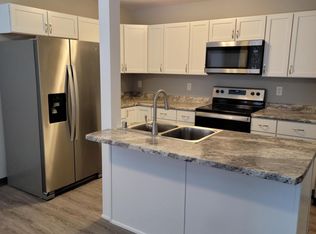 400 4th Ave SW, Wells, MN 56097