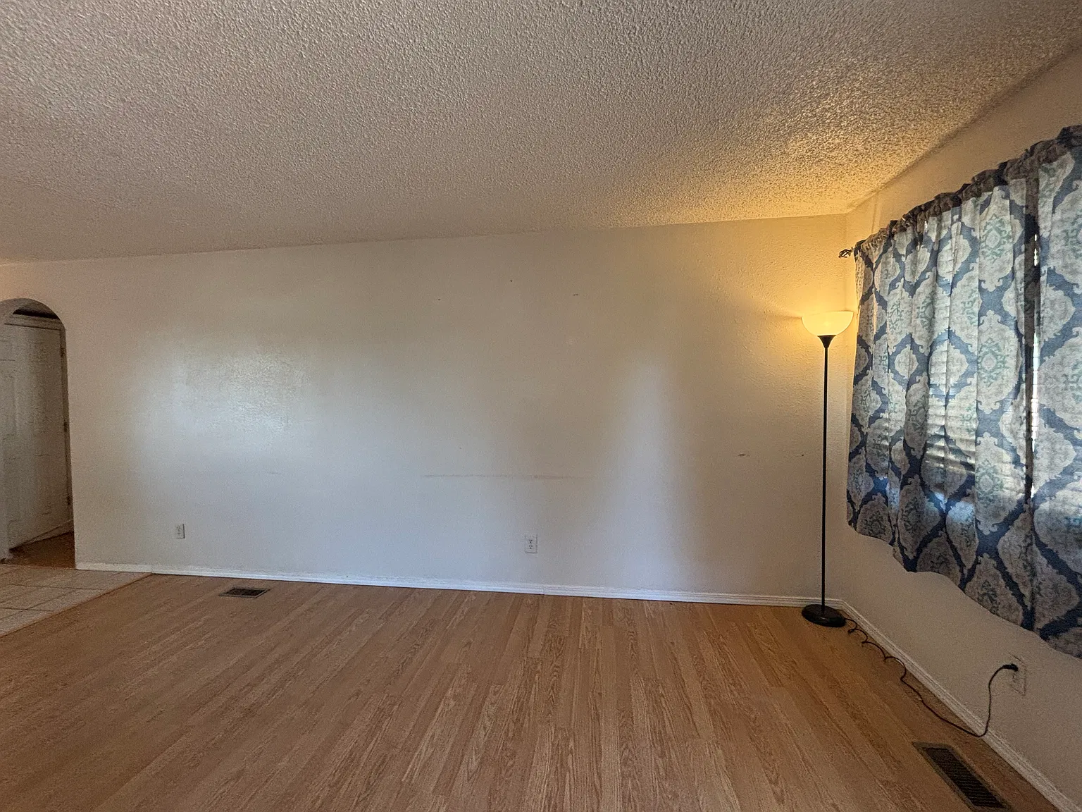 3 bed, 980 sqft, $1,650 — Photo 4