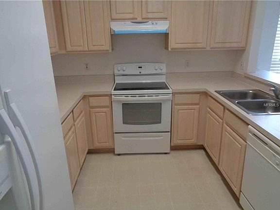 4th image of 1816 Colonial Woods Blvd