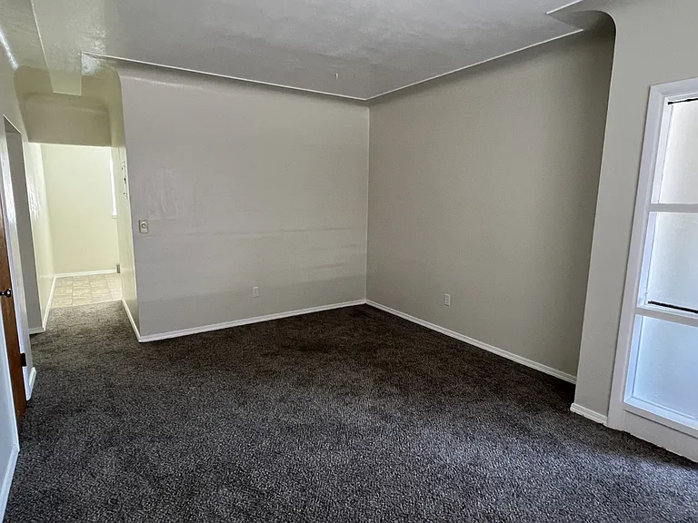 126 Water St — Photo 2