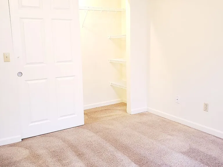 909 Gellatly St — Photo 19