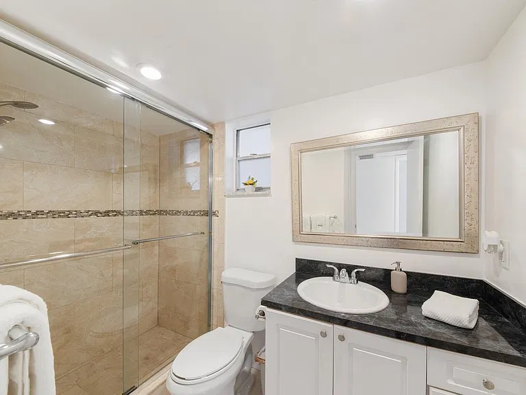 2581 N Garden Dr #206 — Photo 12