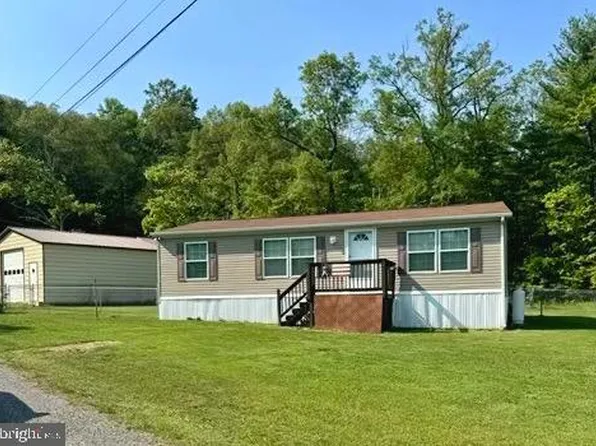 60 Valley Dale Ct, Berkeley Springs, WV 25411