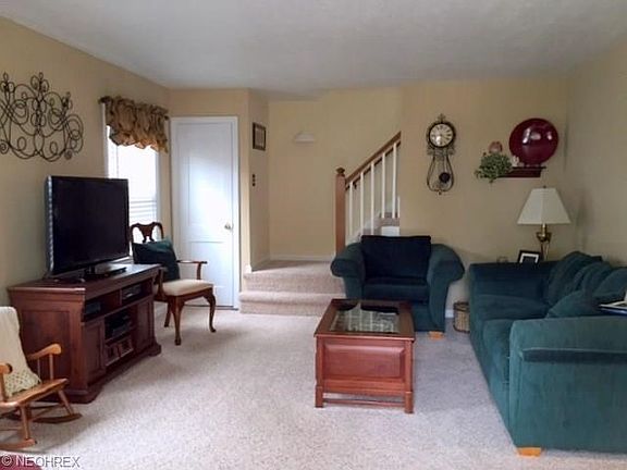 2nd image of 1600 Redwood Ave