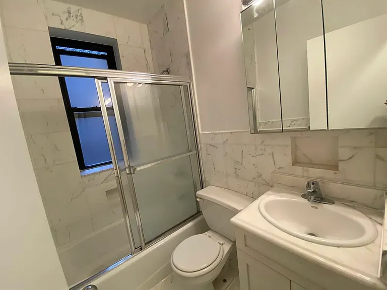 200 Riverside Dr #8C — Photo 8