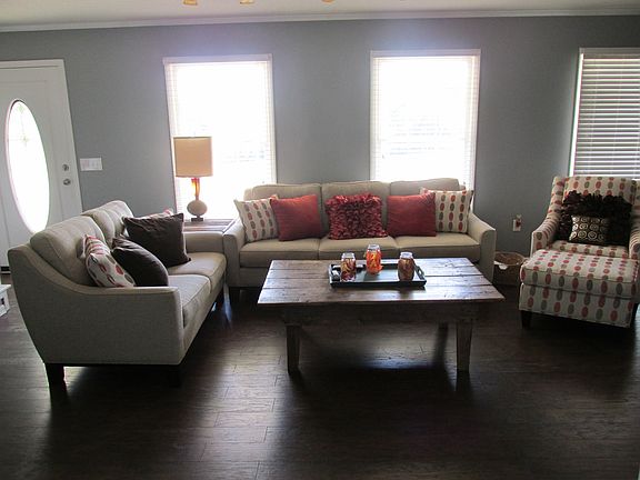 Living Room/Den  14 X 21.5