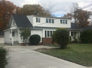 5955 Ridgebury Blvd, Highland Heights, OH 44143