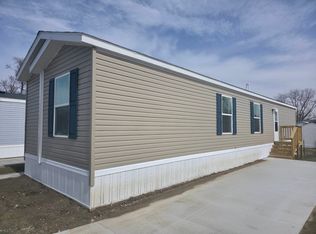 2 Bed 2 Bath Single Section Plan, Lakeside Estates, Carter Lake, IA 51510