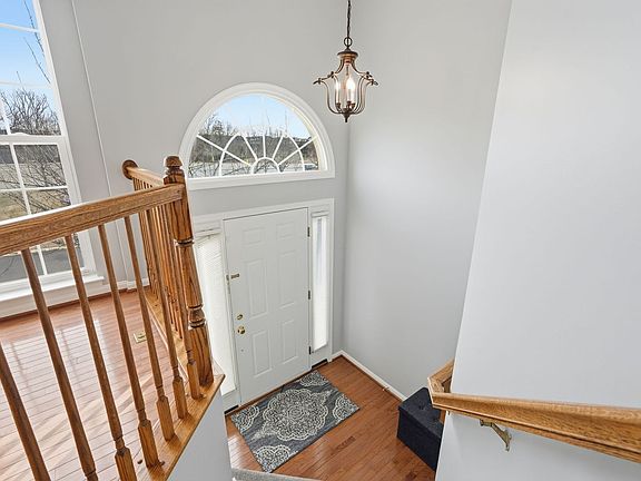 2nd image of 43281 Goosefoot Sq
