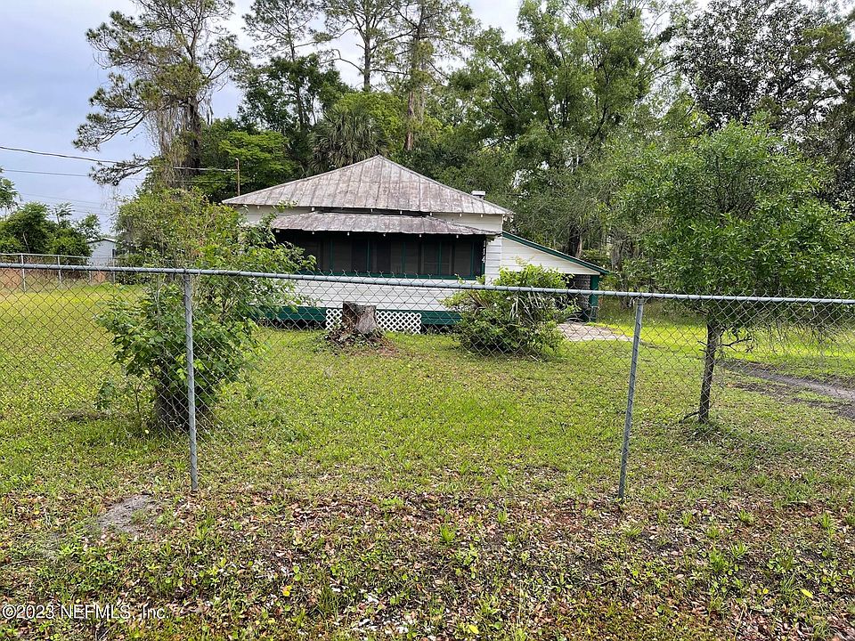 114 E HICKS Street, Palatka, FL 32177 Zillow