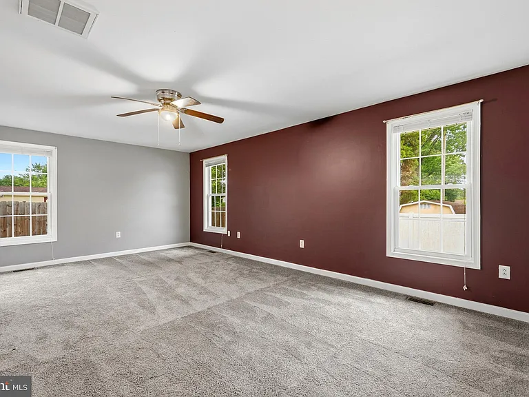 6743 Amherst Rd — Photo 20