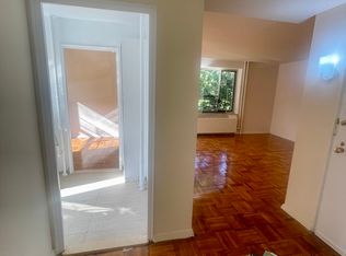 (Undisclosed Address), Fresh Meadows, NY 11365