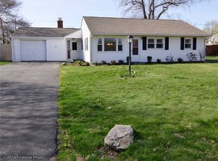 10 Hampden Rd, Bristol, RI 02809