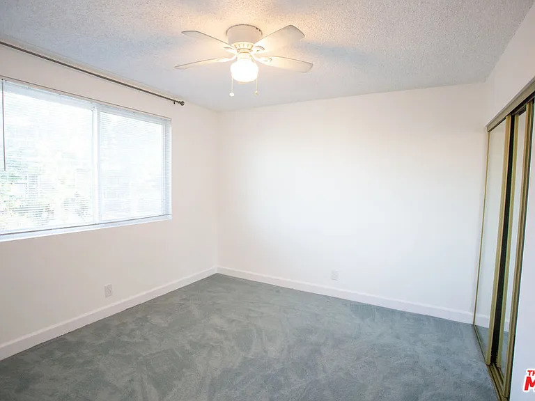 11674 La Grange Ave — Photo 11