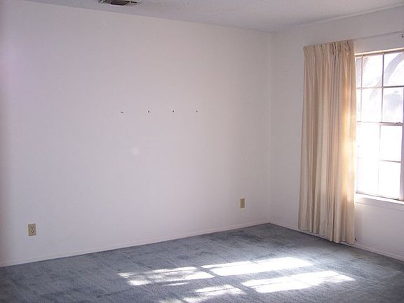 3rd image of 3420 Chatterton Dr