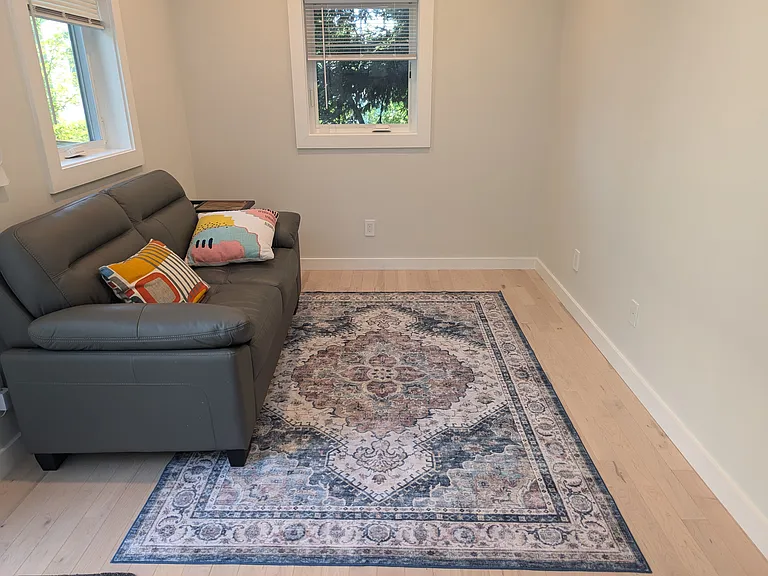 113B Plymouth Ave #B — Photo 4