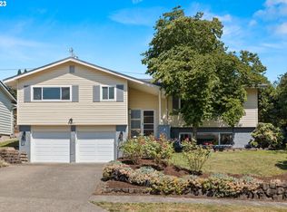 11625 SW Ridgecrest Dr, Beaverton, OR 97008