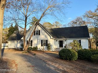 12281 Pine Harbor Rd, Laurinburg, NC 28352