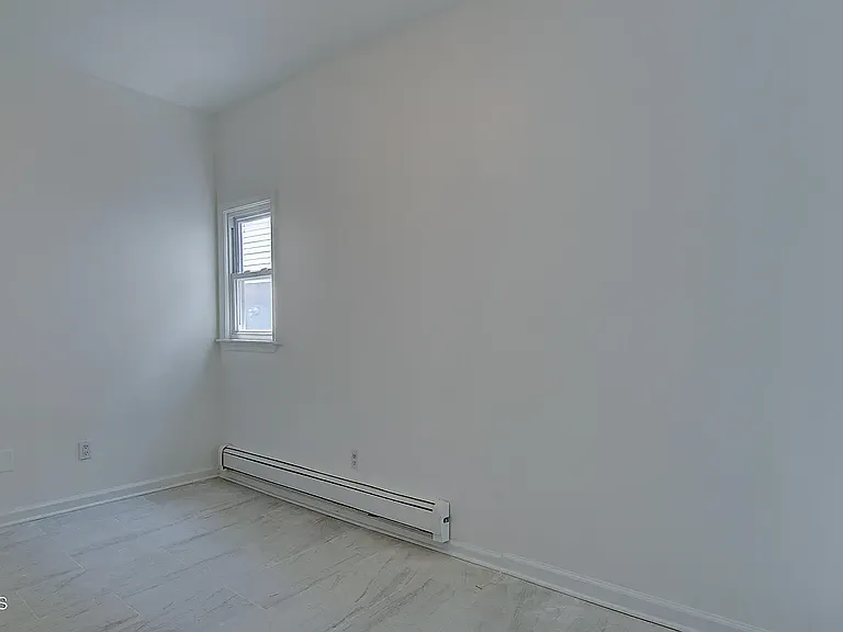 19 Bayview Ave #A — Photo 12