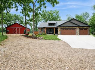 4636 W Blue Rd, Walker, IA 52352