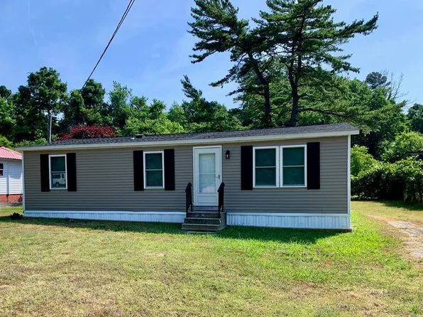 8507 Fleming Rd, Wallops Island, VA 23337